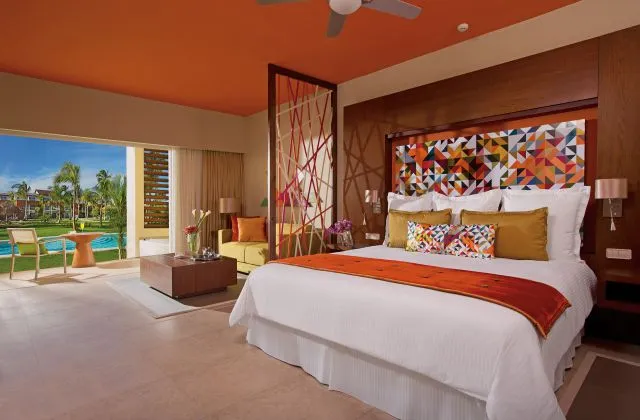 Hotel Breathless Punta Cana suite vue piscine